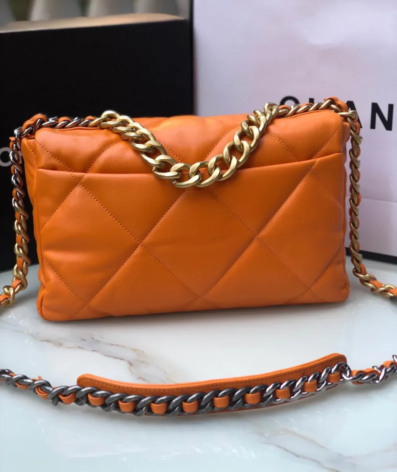 Chanel Model: S1161 Size: 30cm