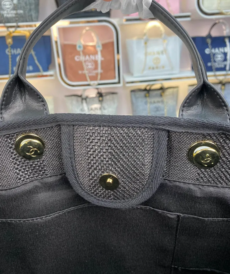 Chanel Women's Shoulder Bag Model: 8819 Size: 48*38*30*14