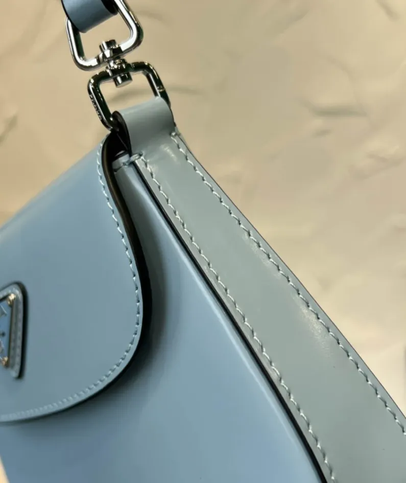 Prada Cleo Series Handbag Size: 17x14.5cm 1BH188