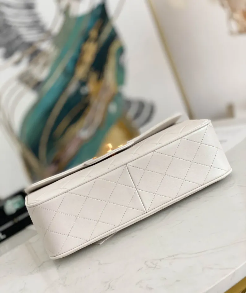 Chanel One Shoulder Crossbody Bag Size: L30.21.8cm