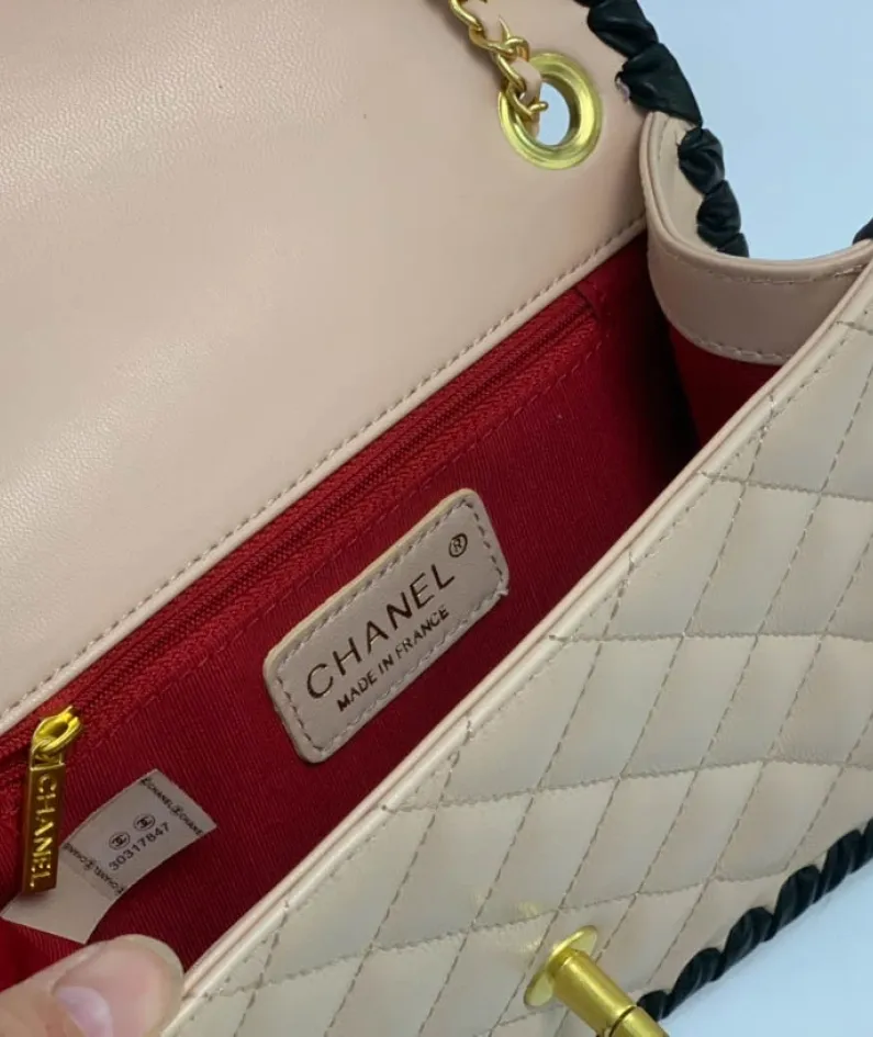 Lambskin Size: 24cm