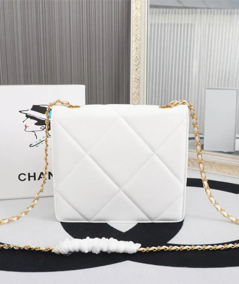 Chanel Size: 20*6*21cm Style: 7707