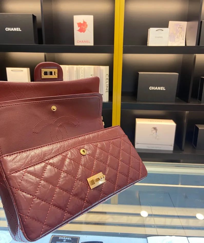 CHANEL Size: 24cm Ident No.: 037586