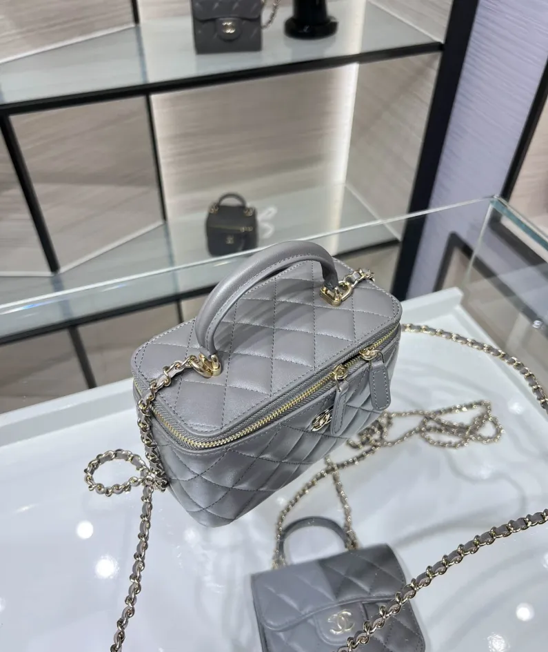 Hand Cosmetic Bag AP2199Y8690 Size: 17*9.55*8cm