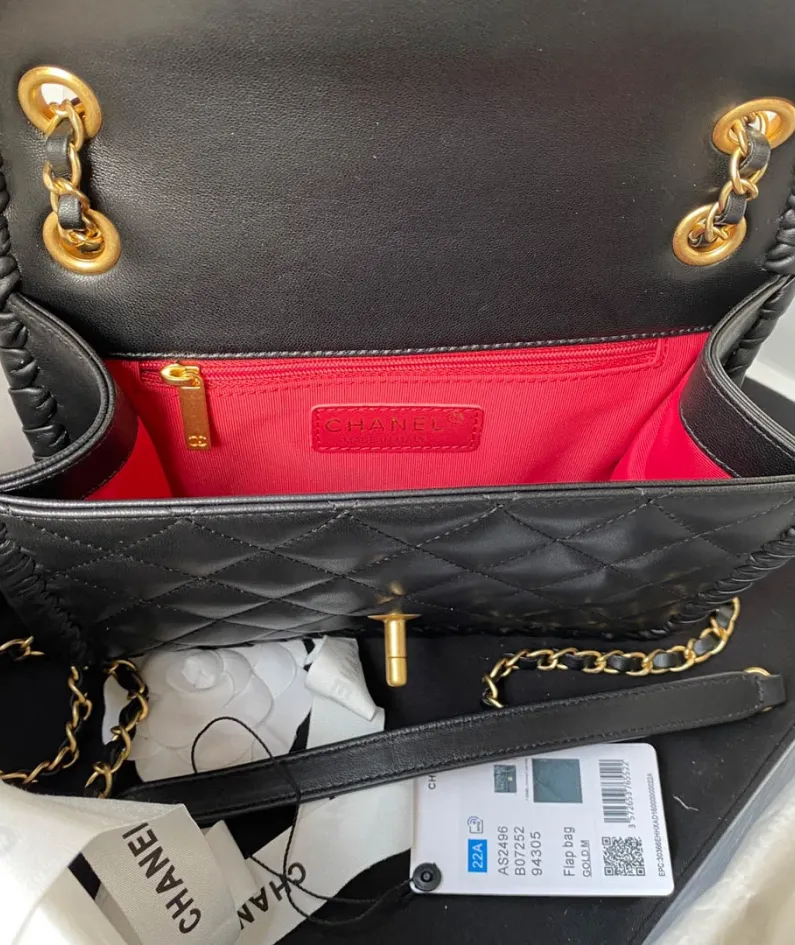 Chanel Model: AS2496 Size: 22cm