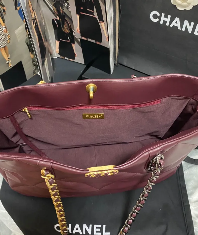 Chanel Style: AS3660 Size: 264010cm