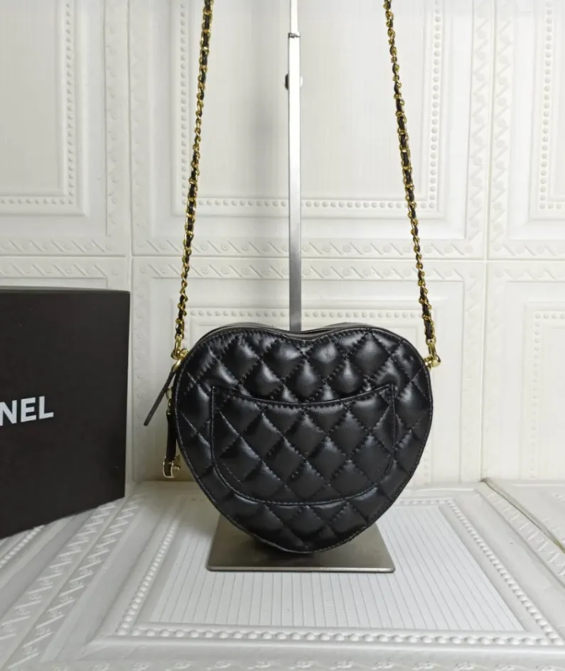 Love Bag Size: 16.5186.5cm Style: 2026