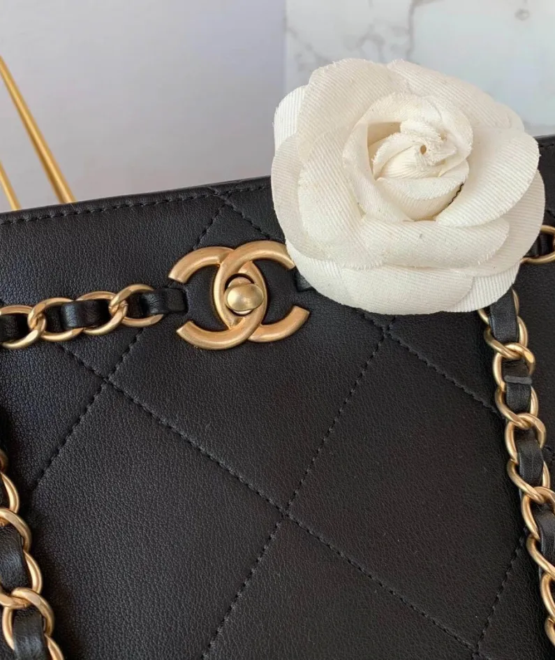 CHANEL Size: 28*26*14CM