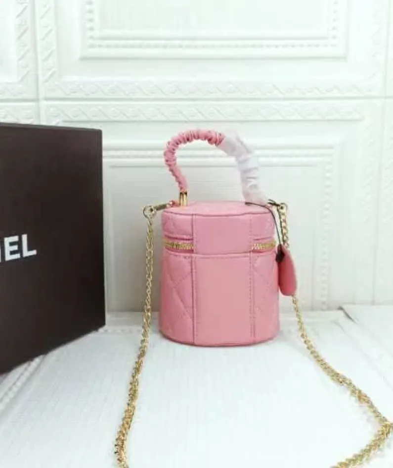 Chanel Vintage Cosmetic Bag Size: 12x11cm, Style: 212