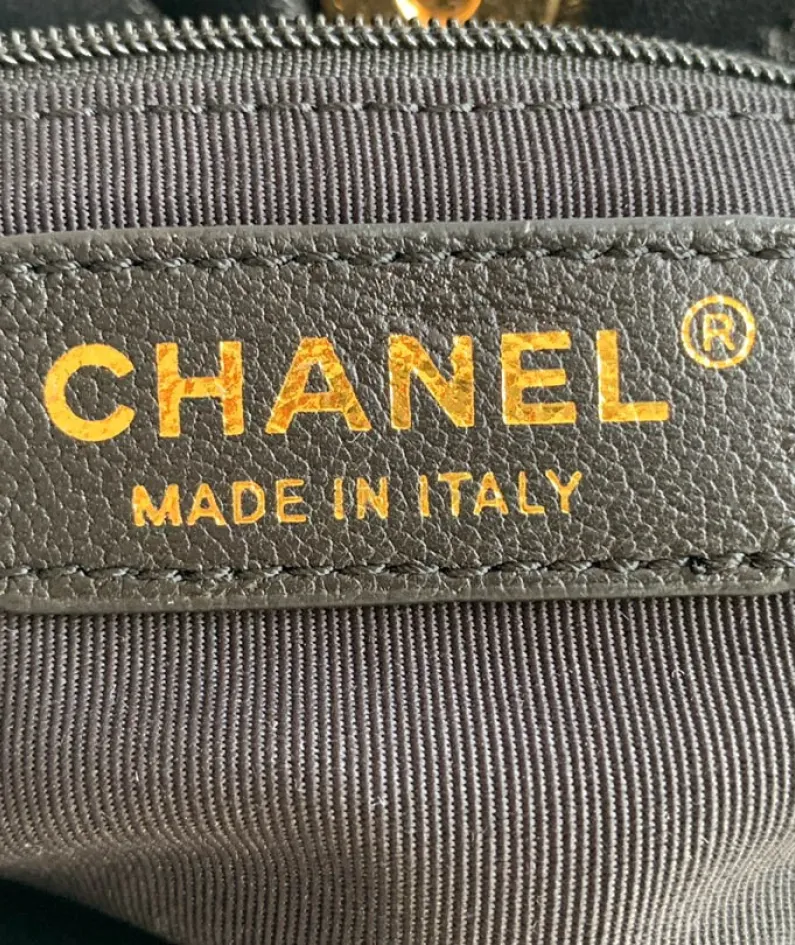 CHANEL shoulder bag Model: AS3502 Size: 24X29X10Cm