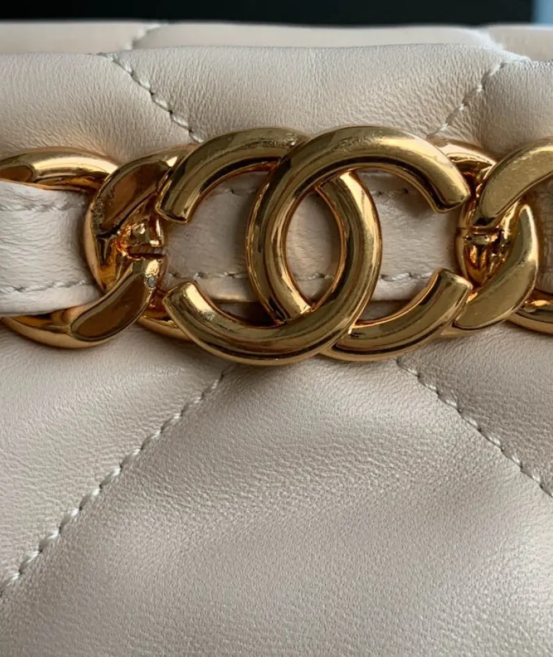 CHANEL shoulder bag Model: AS3502 Size: 24X29X10Cm