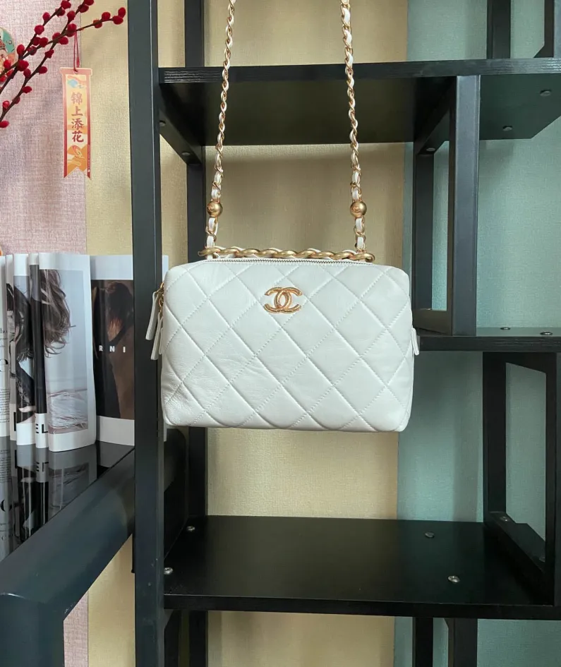 CHANEL Size: 22*10*15
