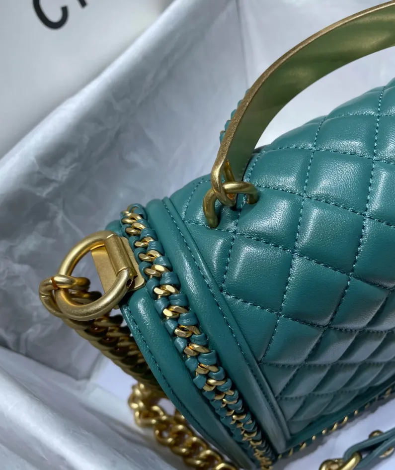 CHANEL Wrist Bag Model: 67086-1 Size: 25