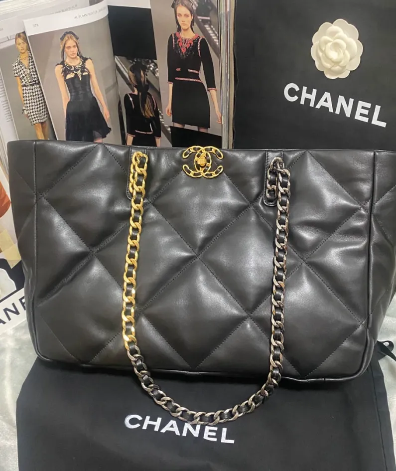 Chanel Style: AS3660 Size: 264010cm