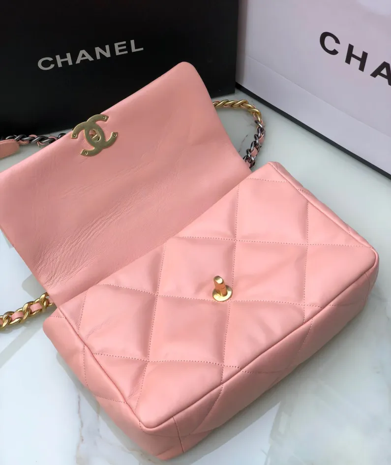 Chanel Model: S1161 Size: 30cm