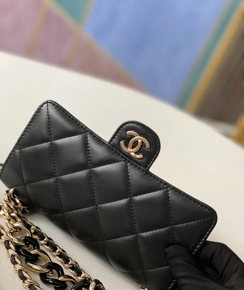 Lambskin Size: 19cm Style: 81171