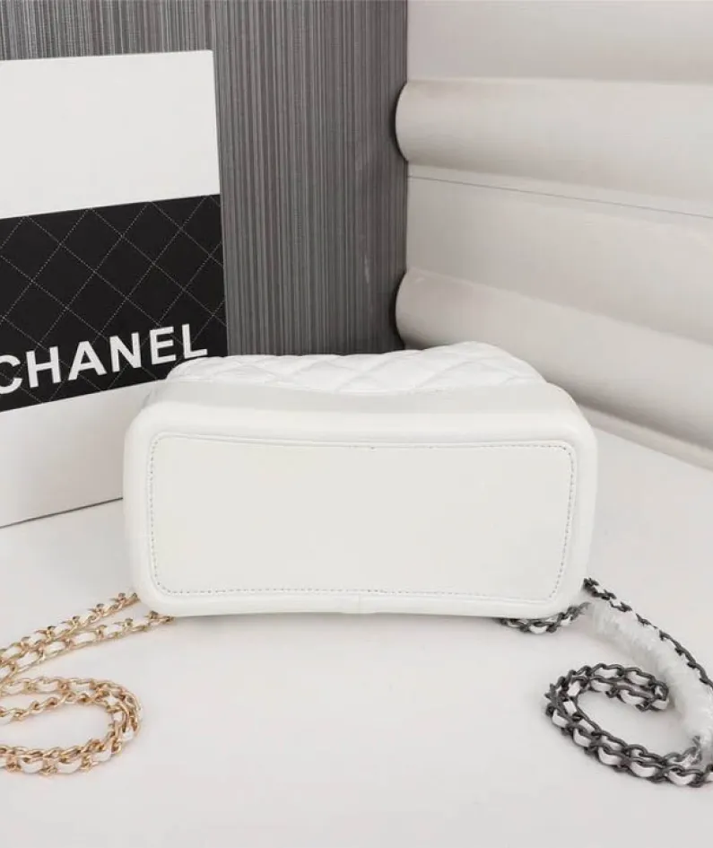 Chanel Stray Backpack Size: 24-23-11.5cm Style: 1018