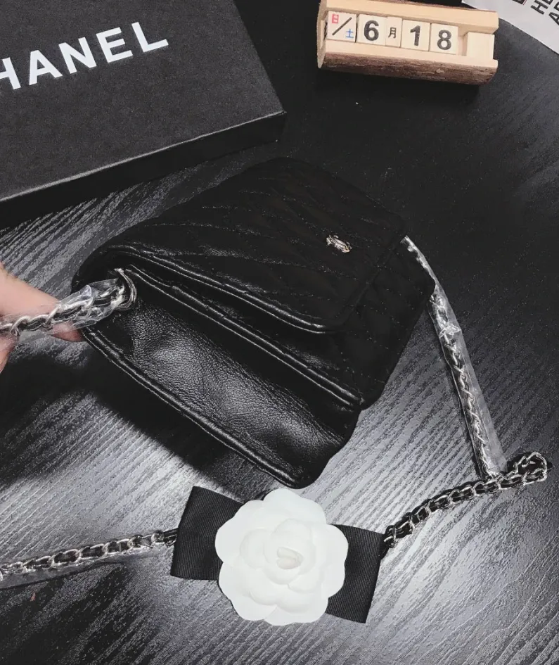 chanel sheepskin chain bag Size: 19/12/5