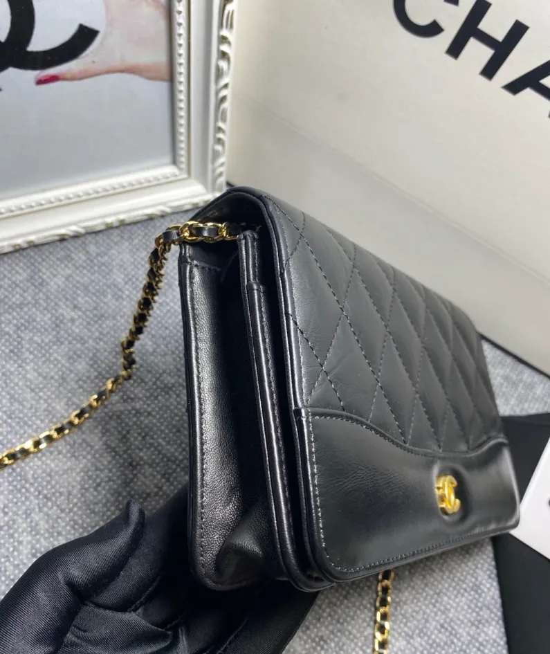 Cross bag size: 19cm
