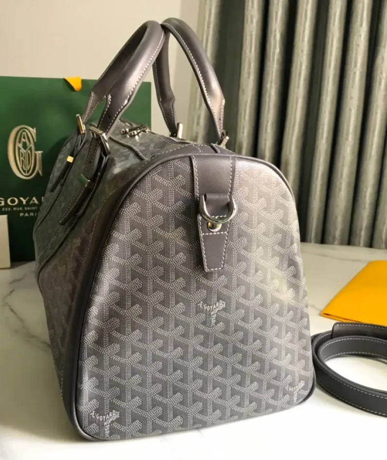Goya Travel Bag Size: 48*23*24cm