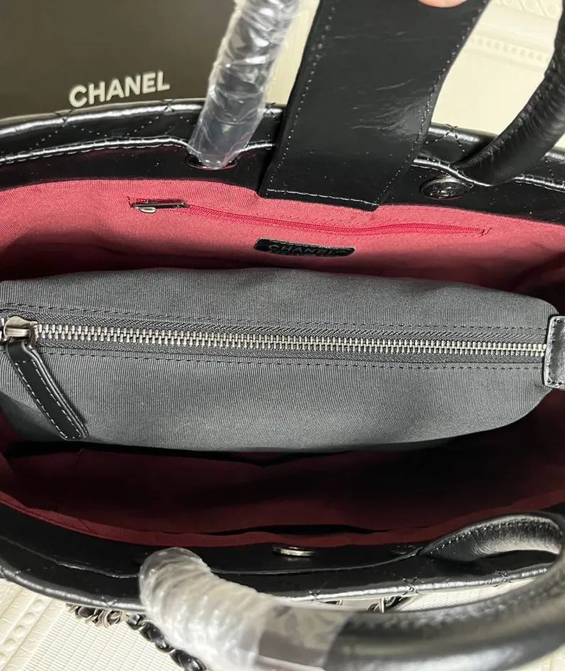 CHANEL palm pattern Size: 35*30*13 Style: 8007