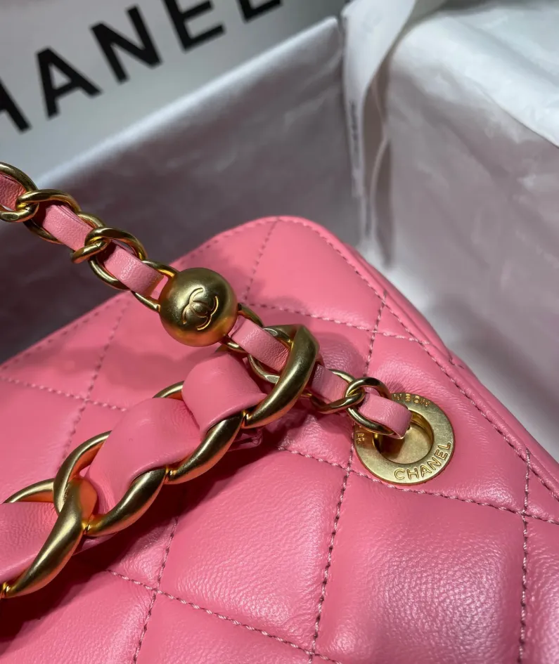 CHANEL Portable ️Crossbody Model: 2020SS ️Size: 16.5*16.5*15