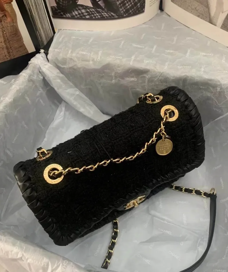 Chanel Size: 22cm Style: AS2496