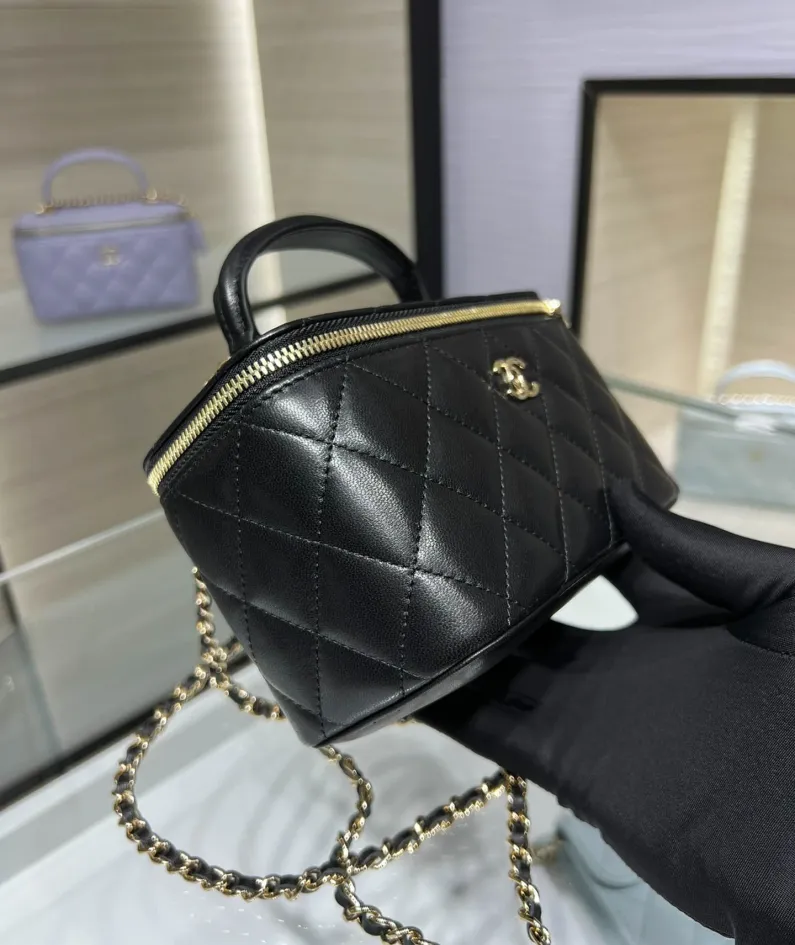 Hand Cosmetic Bag Model: AP2198 Size: 11*8.5*7cm