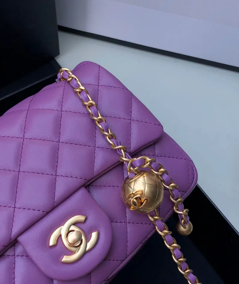 Chanel Model: S1160 Size: 26cm