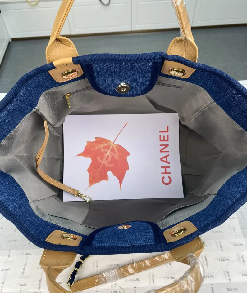 Chanel Size: 38*30*21cm Style: 8824