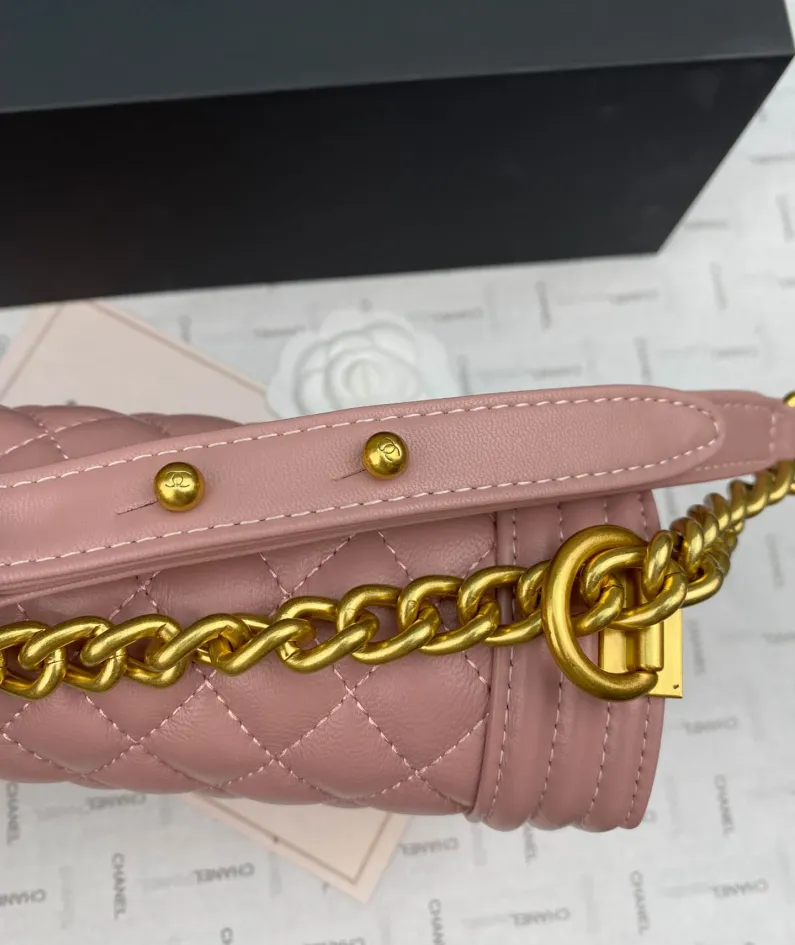 Gilt Buckle Series Style: 67086 Size: W25*H14-16*D7.5