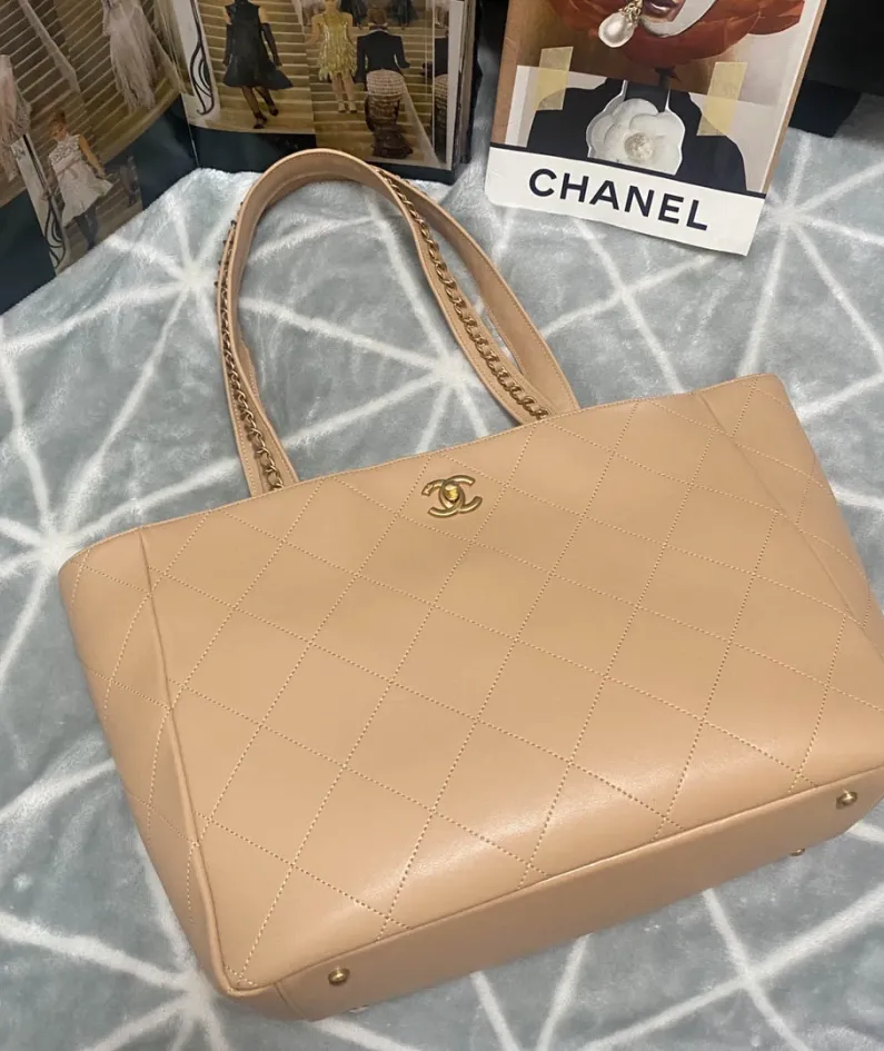 CHANEL Style: AS3508 Size: 38/28/14