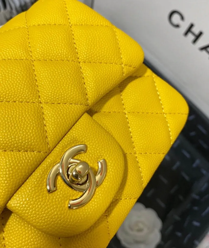 Lambskin Model: 1115 Size: 17cm