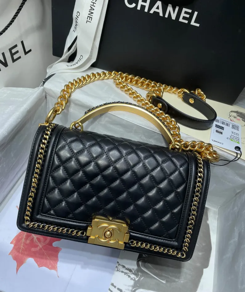 CHANEL Wrist Bag Model: 67086-1 Size: 25