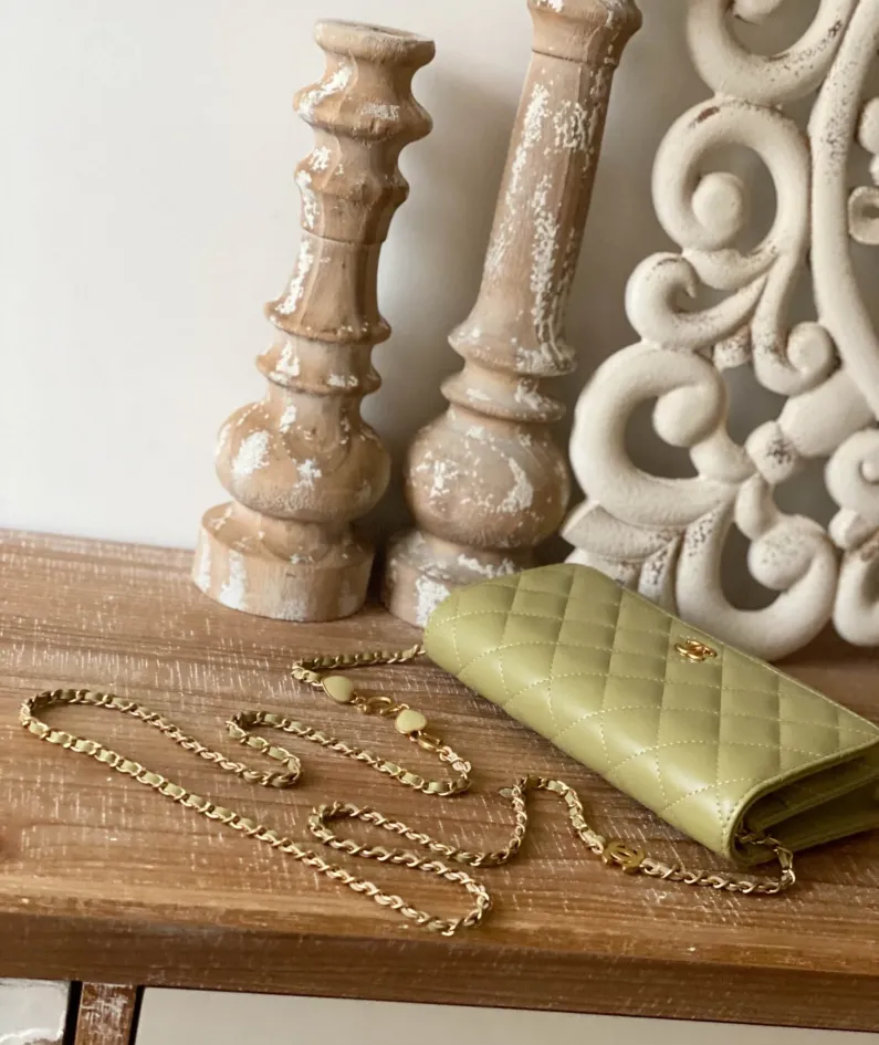 Chanel Stewardess Bag Size: 19cm Style: 81225 Light Yellow