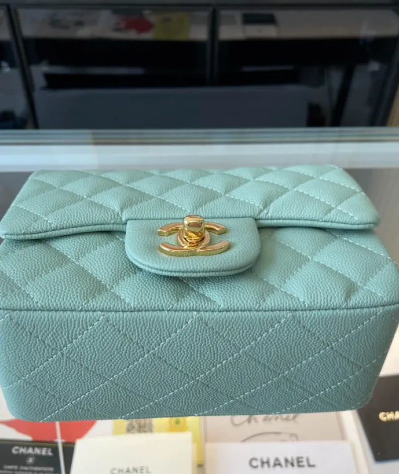 Light Silver Metal Bag Size: 20cm Ident No.: 01116