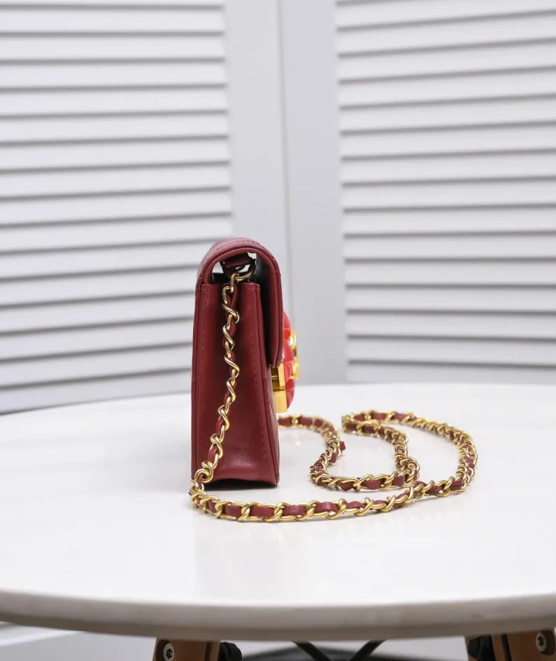 CHANEL retro bag size: 22*7.5*14cm