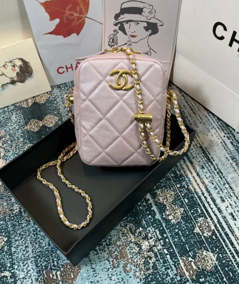 Chane•l Model: AS2857 Size: 12x17x6cm