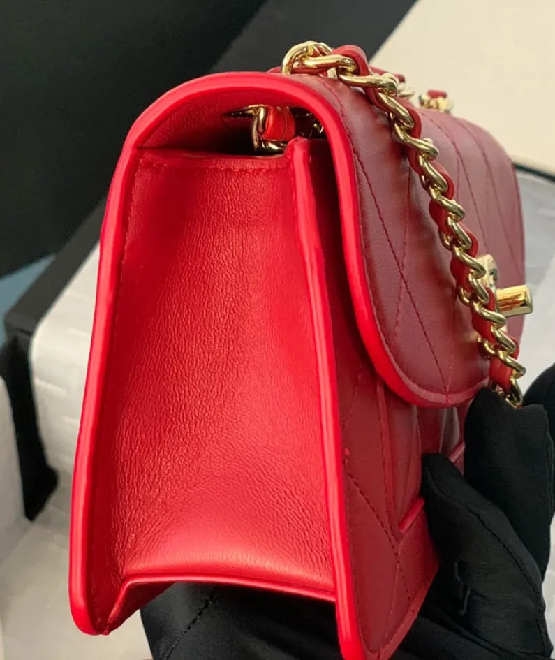 CHANEL Model: AS2742: Size: 19X10.5X4.5Cm2021