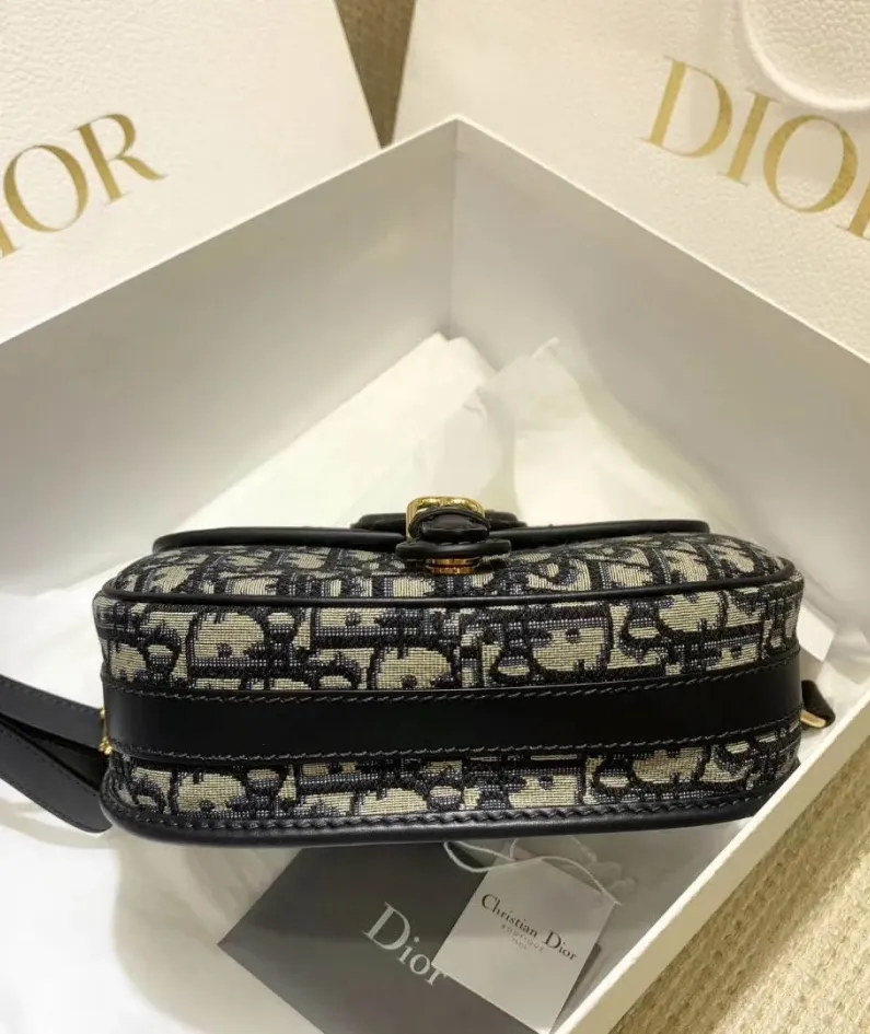 Size: 18x14x5cm 22x17x6cm