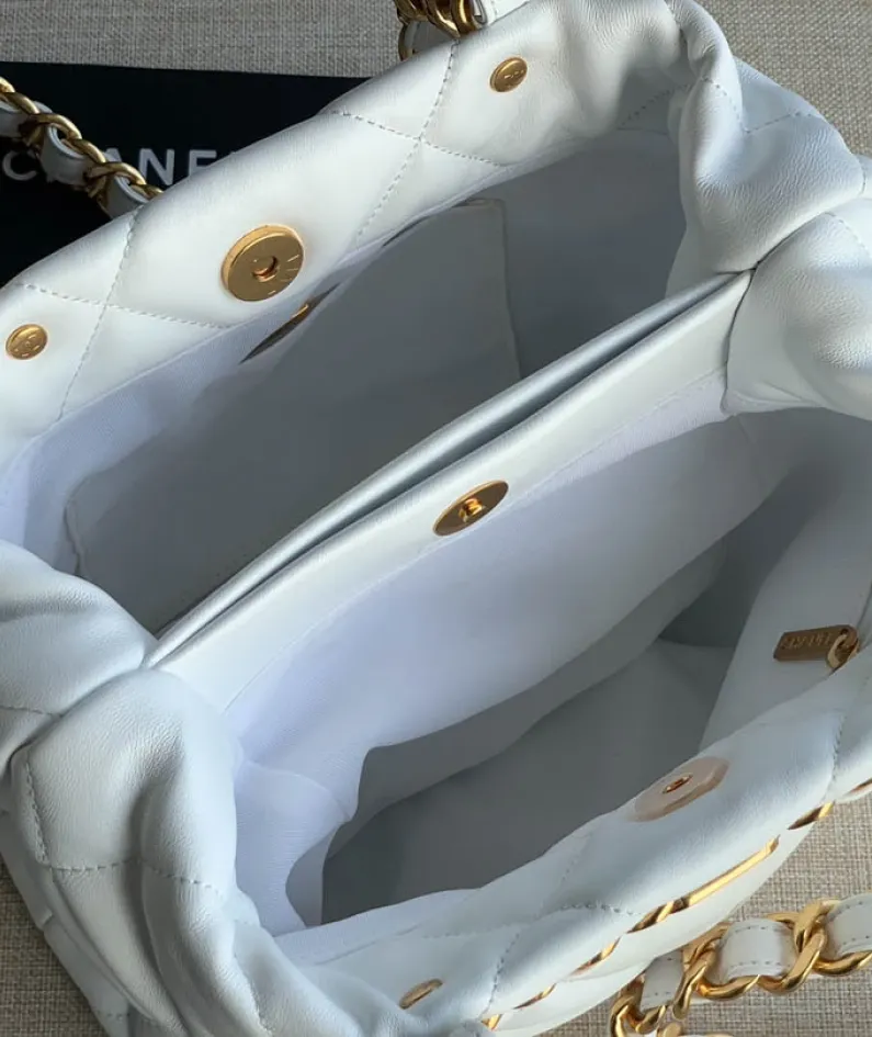 CHANEL shoulder bag Model: AS3502 Size: 24X29X10Cm