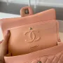 classic flap lambskin light gold buckle classic flap size:25cm