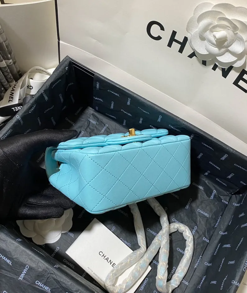 Lambskin Model: 1115 Size: 17cm