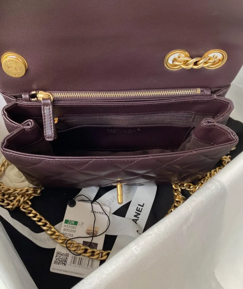 Lambskin Size: 14*22*8cm