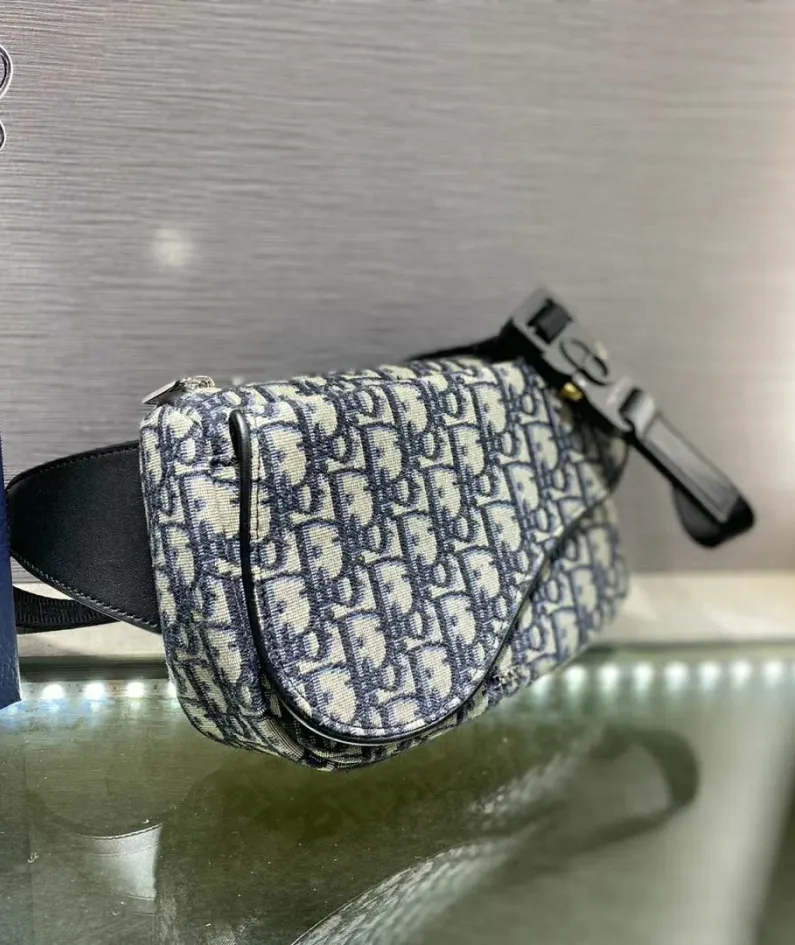 Size: 19x14x6cm