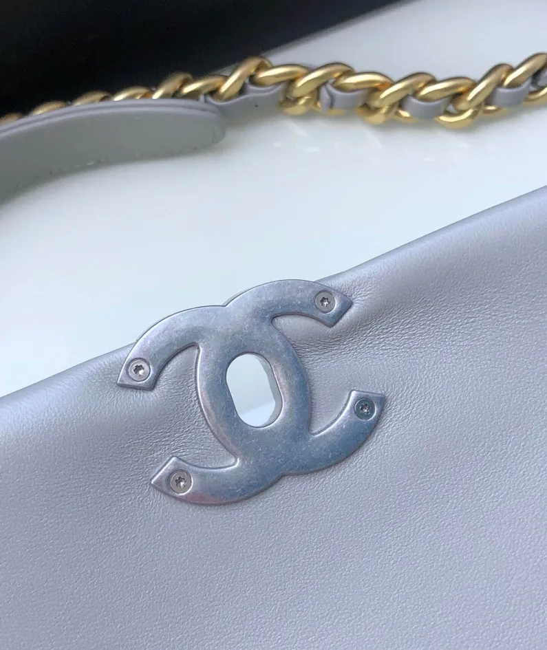 Chanel Model: S1161 Size: 30cm