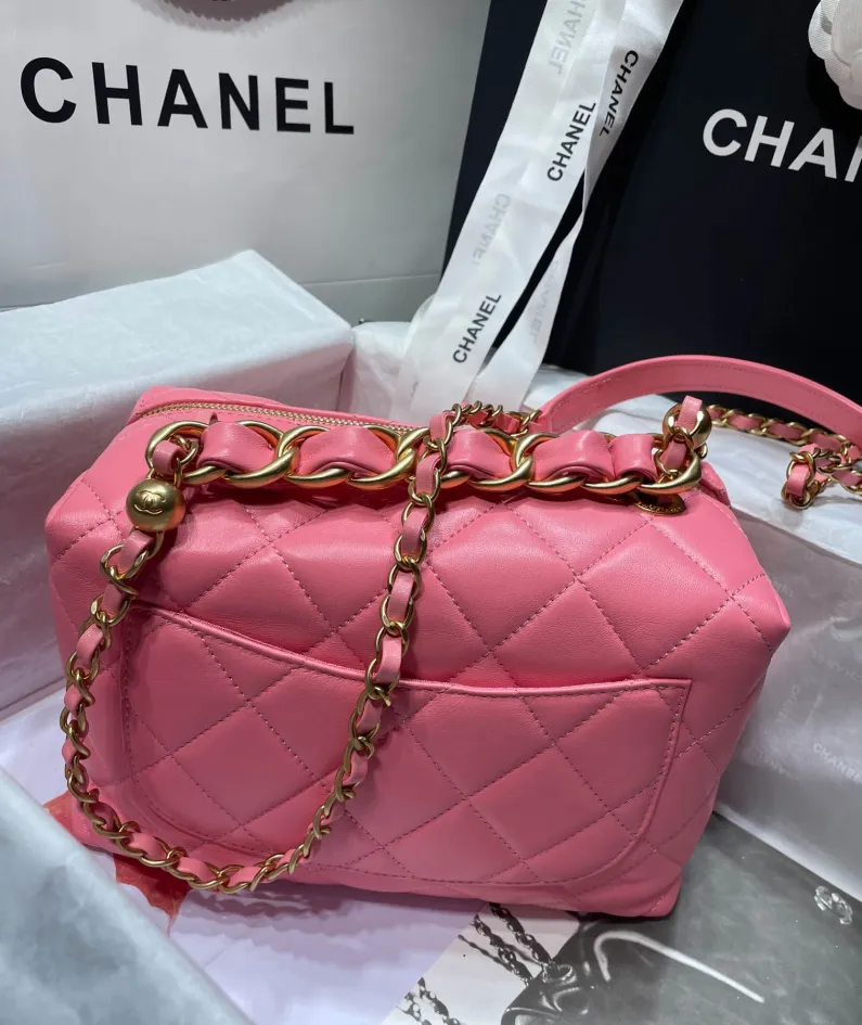 CHANEL size 22*10*15