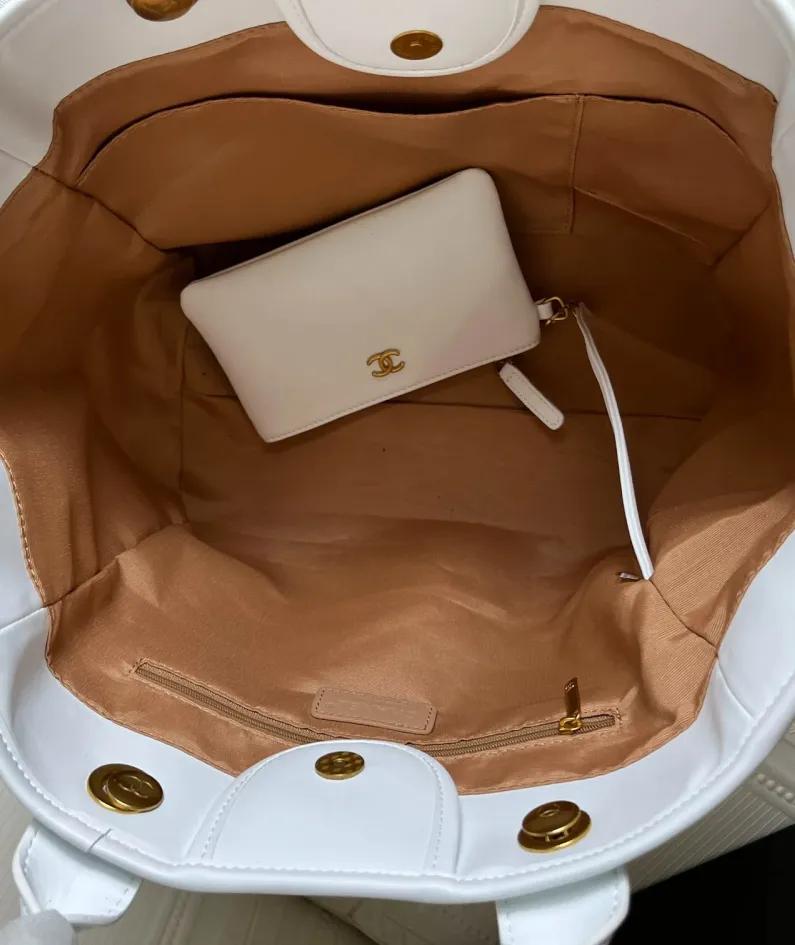 Chanel tote crossbody bag