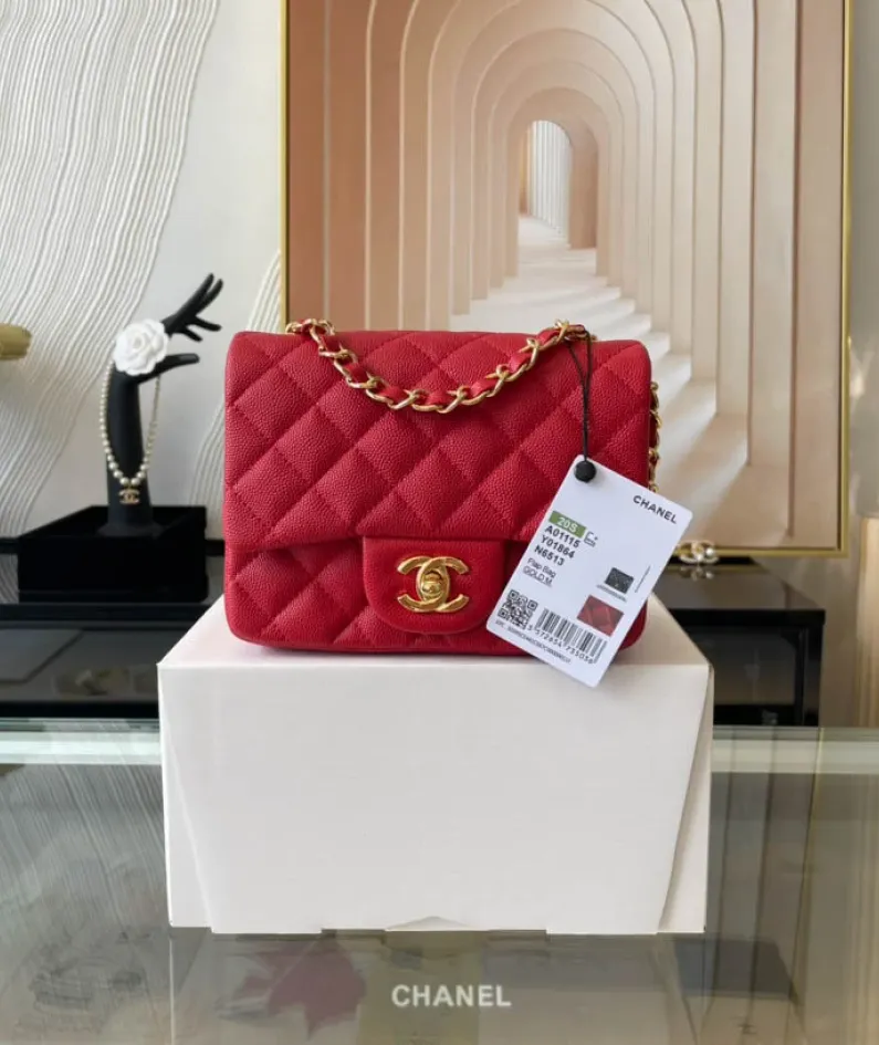 Light Silver Metal Bag Size: 17cm Ident No.: 01115