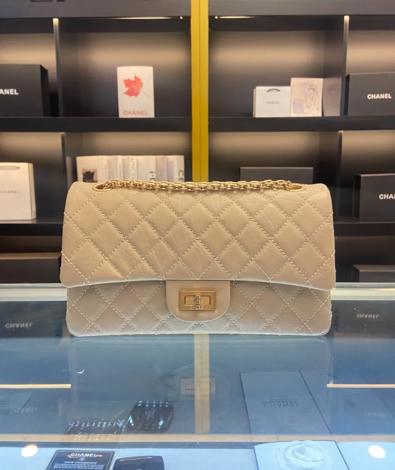 CHANEL Size: 24cm Ident No.: 037586